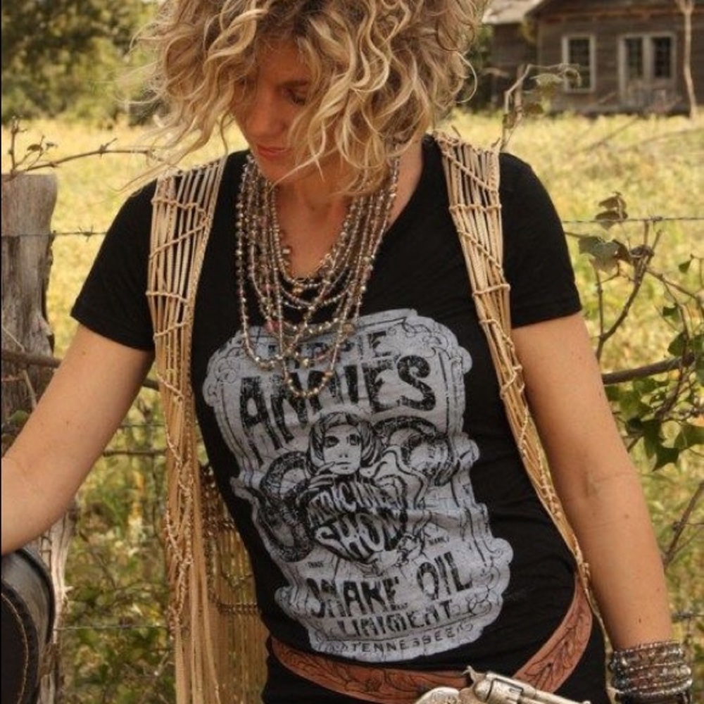 ISO THIS TEE IN LARGE!!! NOT FOR SALE!  WANT!!!
